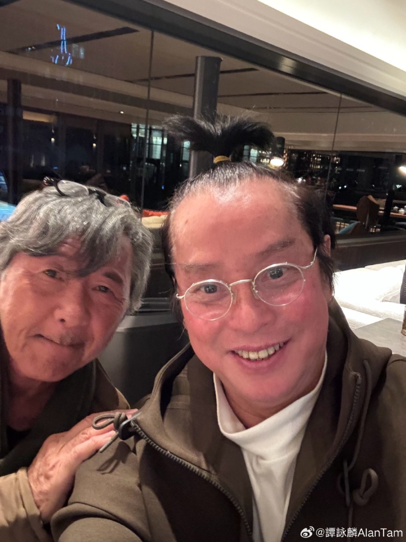 昨日(13日)再相約鐘鎮濤、陳友及曾志偉外，更見林子祥現身，譚詠麟直指是「最近另一次難得聚會」!