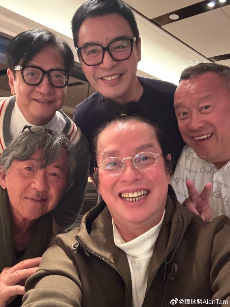 譚詠麟用橡筋茶起頭暑，就速樂隊Mr.成員黎澤恩(Ronny)都忍不住留言：「搞呀Mr.Tam」？