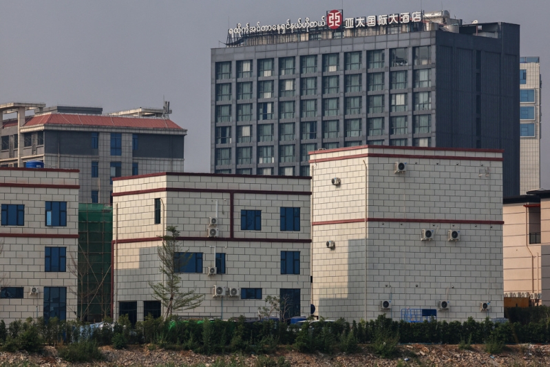 華人佘智江成立的亞太集團開發緬甸邊境城鎮水溝谷，興建飯店、賭場打造度假園區，然而當地詐騙業猖獗，幾乎沒有游客。（資料照／路透）