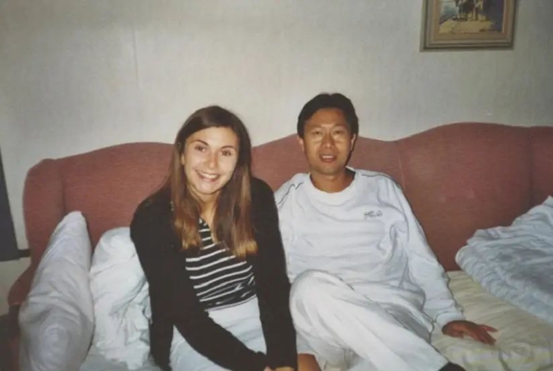 來自瑞典的維羅尼卡到大連學中文，期間兼職教英文認識了林友。