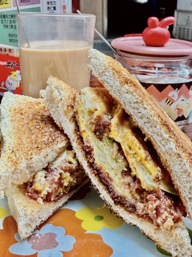 以爆焰三文治聞名。（香港茶餐廳及美食關注組＠FB圖片）