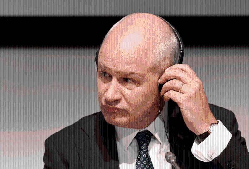 路透社報道，英國工黨新政府計劃任命前港督衛奕信的兒子彼得·衛奕信（Peter Wilson）出任英國駐華大使，目的是修補對華關系。路透社