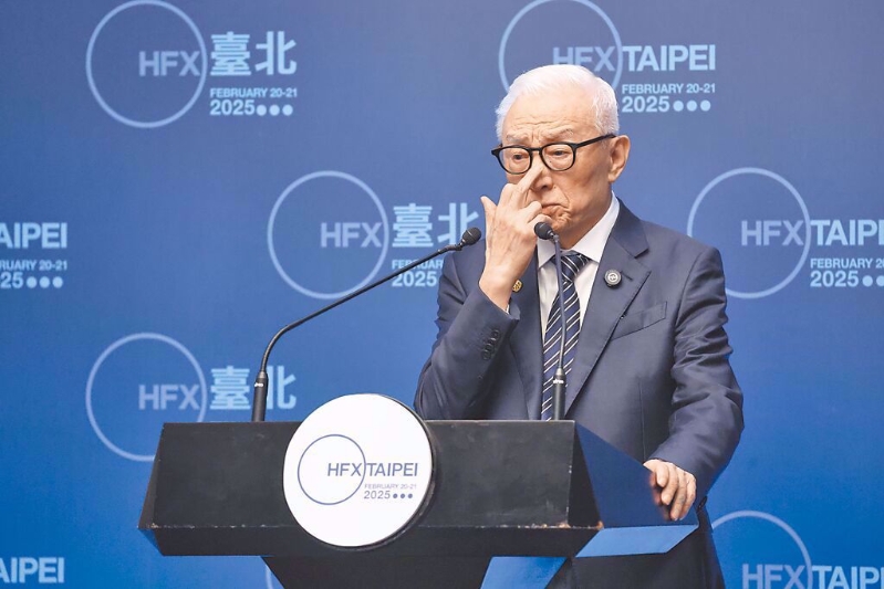 曹興誠（圖）當年和沈君山對弈落敗，是否曾捐出1500萬元給清大成為熱議羅生門。 中時資料照