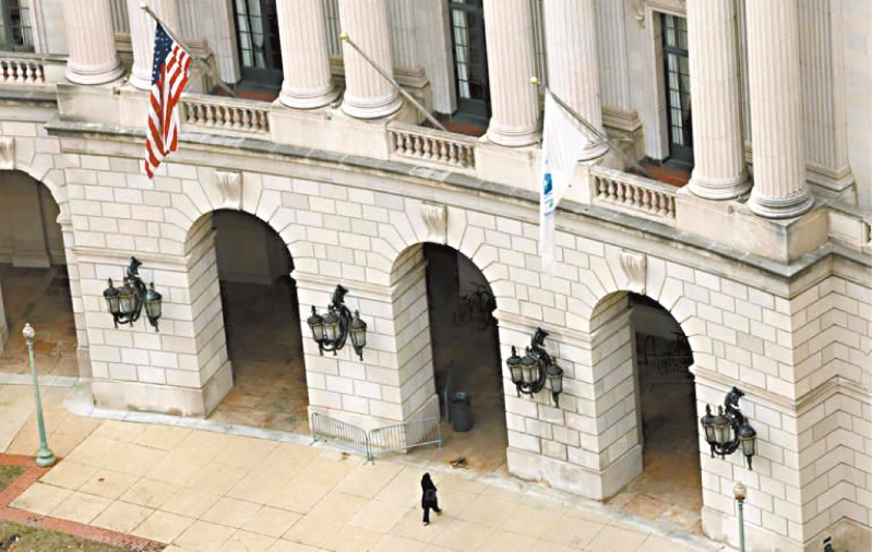 特朗普政府大規模裁員行動。