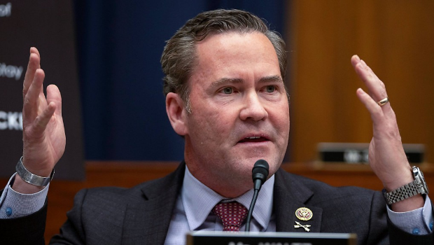 白宮國家安全顧問華爾茲指，烏國團隊在知道談判中止后，幾乎哭出來。