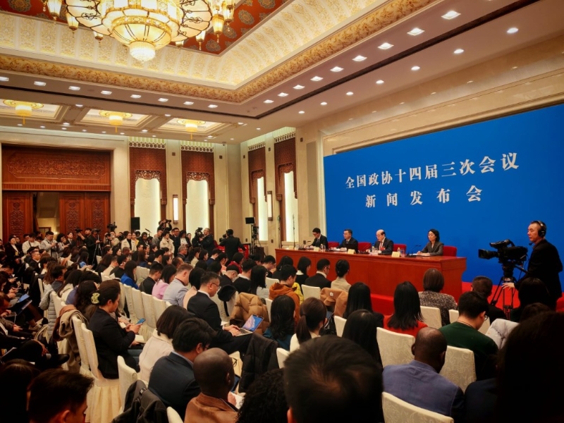 劉結一主持政協記者會。 楊浚源攝