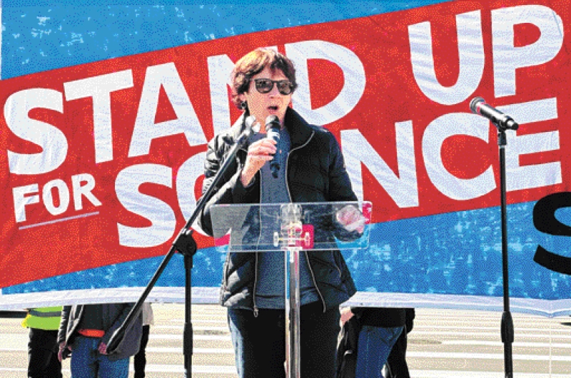 諾貝爾獎獲得者貝爾托西（Carolyn R. B ertozzi）出席集會。