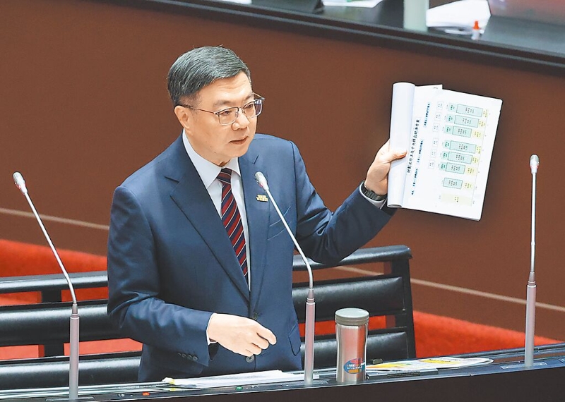 美方不斷要求臺灣增加國防預算，甚至認為應達國內生產毛額（GDP）的10％，閣揆卓榮泰12日首度直言「現階段不可能」。