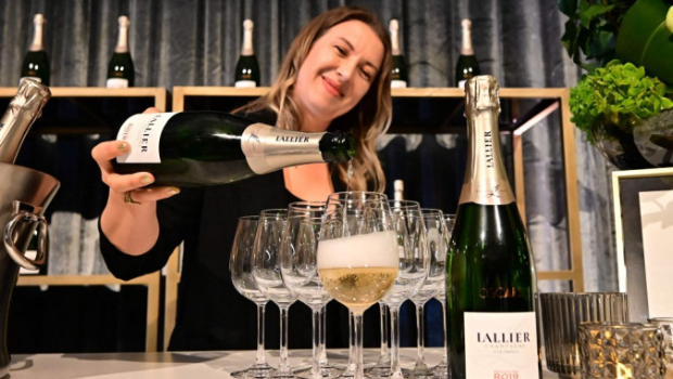 特朗普威脅對歐盟香檳、葡萄酒和征200%的關稅。 法新社 特朗普威脅對歐盟香檳、葡萄酒和征200%的關稅。 法新社