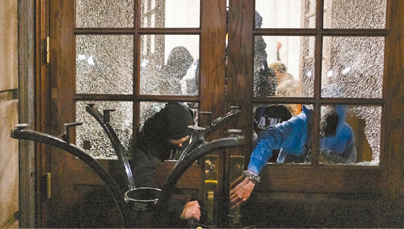 哥大示威學生。