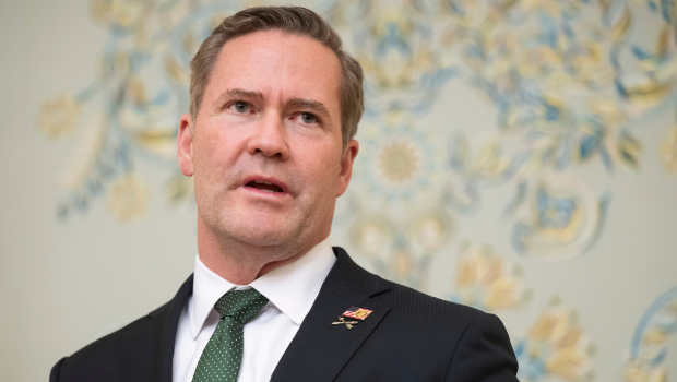 白宮國安顧問華爾茲（Mike Waltz）疑似將《大西洋月刊》記者加入作戰的加密群組。