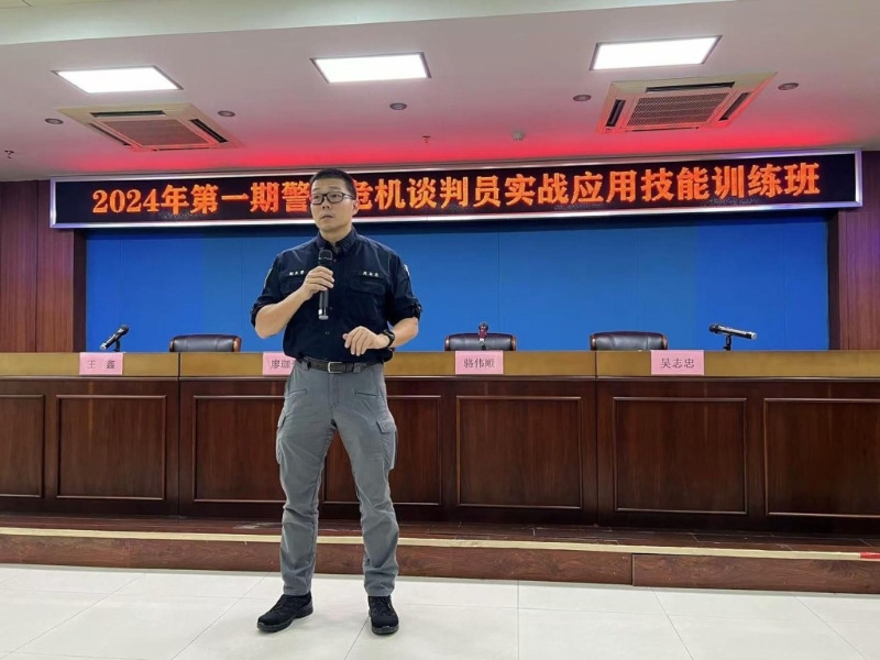 吳志忠曾赴內地交流 吳志忠曾赴內地交流