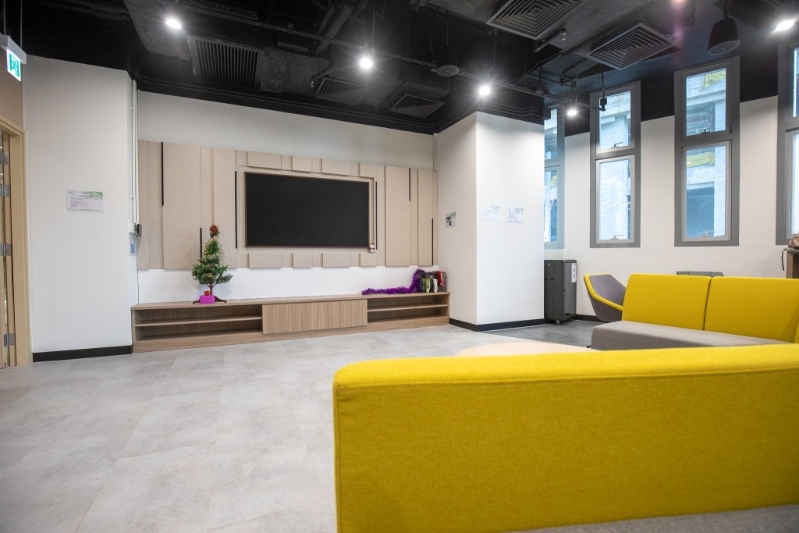 宿舍樓層設多用途活動室。