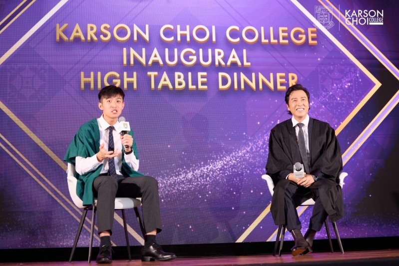 甄子丹（右）跟學生暢談人生突破與藝術修養。