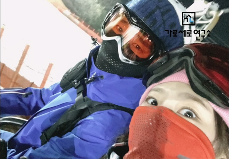 《橫豎研究所》曝光疑似金賽綸、金秀賢滑雪場約會照。