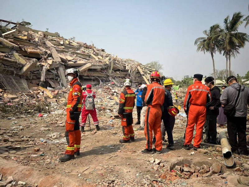 特區救援隊今早與中國救援隊在一受災區域進行首次聯合行動。 保安局fb圖片