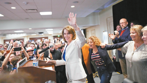 威州最高法院選舉由民主黨支持的法官克勞福德勝出