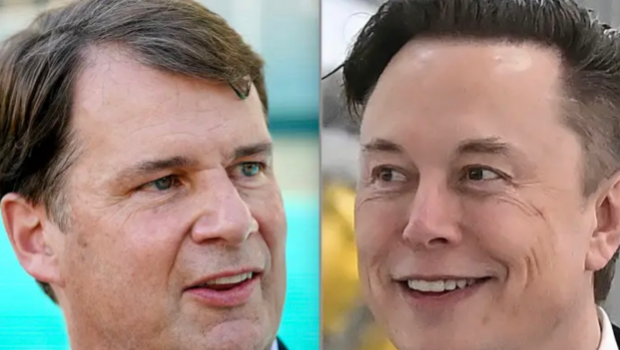 福特汽車公司總裁兼首席執行官吉姆·法利（左）與馬斯克