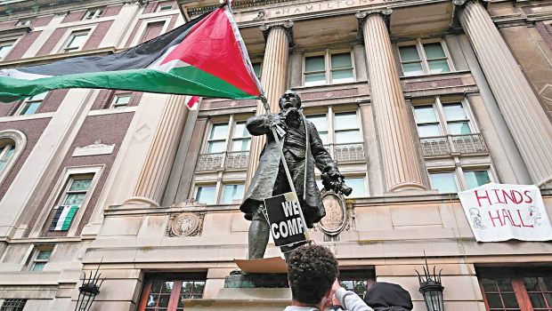 美政府收緊對外籍人士言論管控