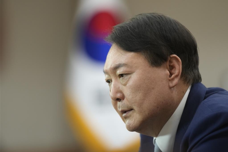 韓國前總統尹錫悅涉嫌發動內亂案的刑事審判首場庭審，于首爾時間14日上午10時舉行。美聯社