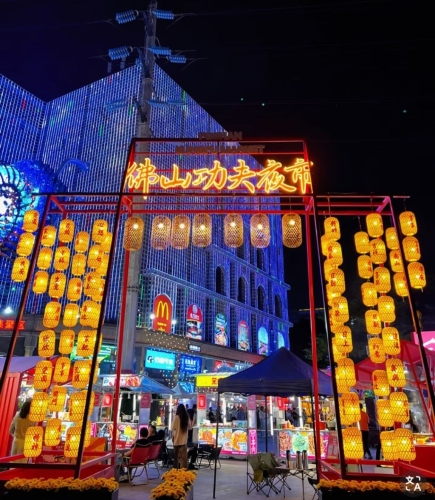 9. 功夫夜市 第一期有100個攤位，凌晨4時打烊，簡直是不夜城。（圖片來源：老派美少女@小紅書）