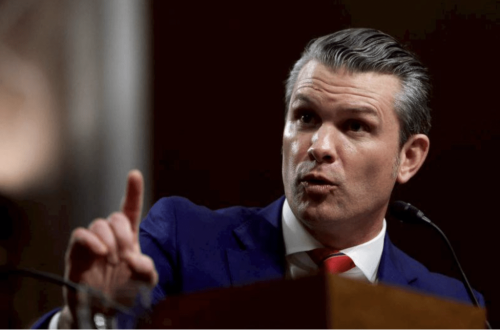 美國防部長赫格塞思的兩名手下被調查停職