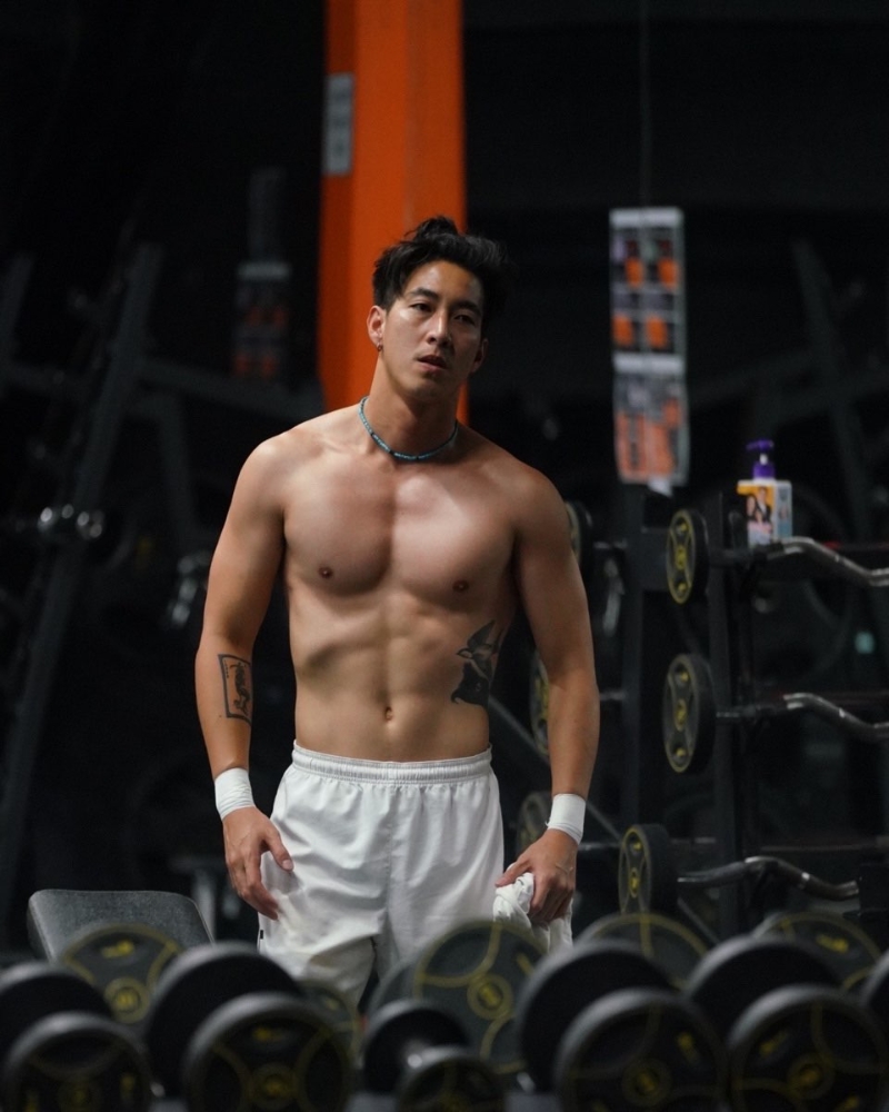 泰國已故女星Tangmo的前夫、38歲泰星Tono近日被曝疑似出軌。