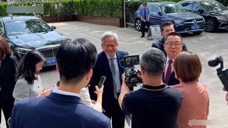 英偉達CEO黃仁勛時隔3個月今午再訪京。 玉淵譚天