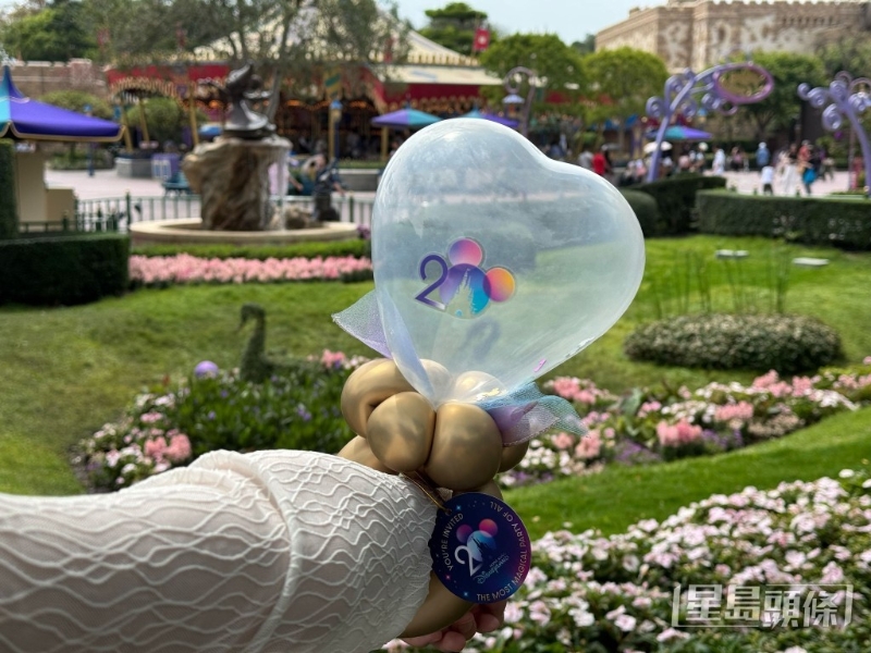 入園更可免費拎小禮物，場內的夢想公園不定時會有氣球師出現