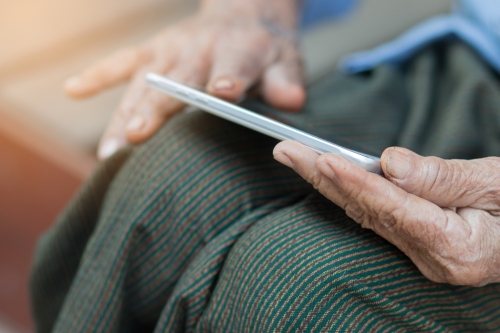 知名大廠宣布退出手機市場！