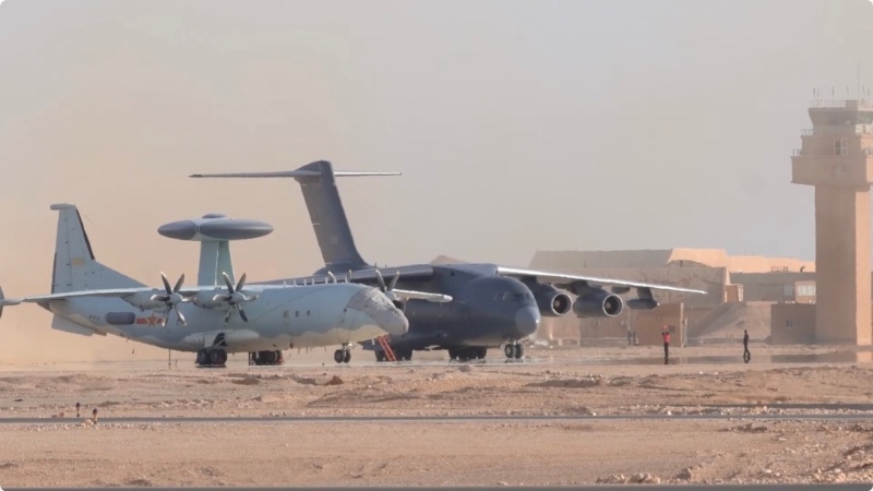 中國空警500及運20出現在埃及空軍基地。 埃及國防部