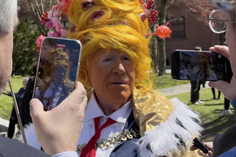 哈佛校友、學生及教職員日前舉行反特朗普示威。