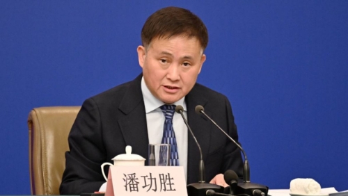 央行行長潘功勝抵達美國，出席國際貨幣基金組織（IMF）和世界銀行舉行春季會議。