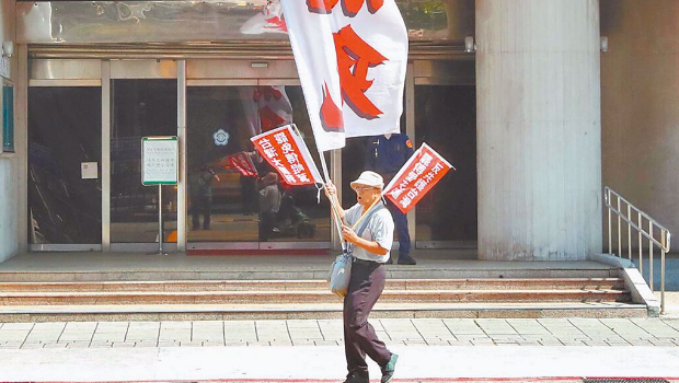 綠營推大罷免亂象引發質疑。