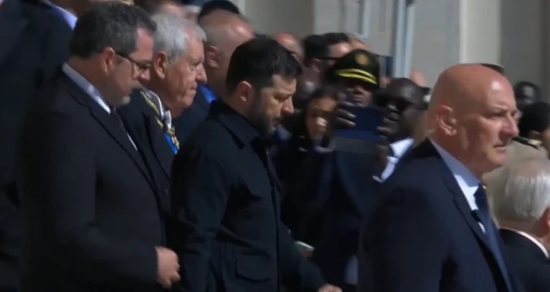 澤連斯基出席教宗方濟各的葬禮。