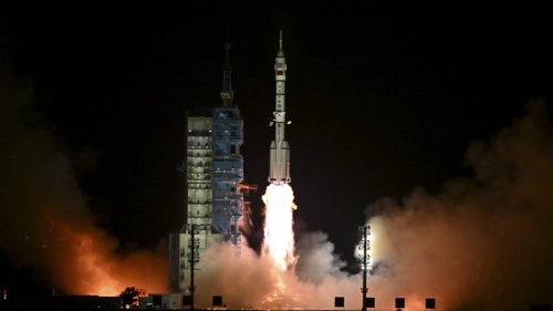 2024年10月30日，搭載神舟十九號載人飛船的長征二號F遙十九運載火箭在酒泉衛星發射中心點火發射。新華社