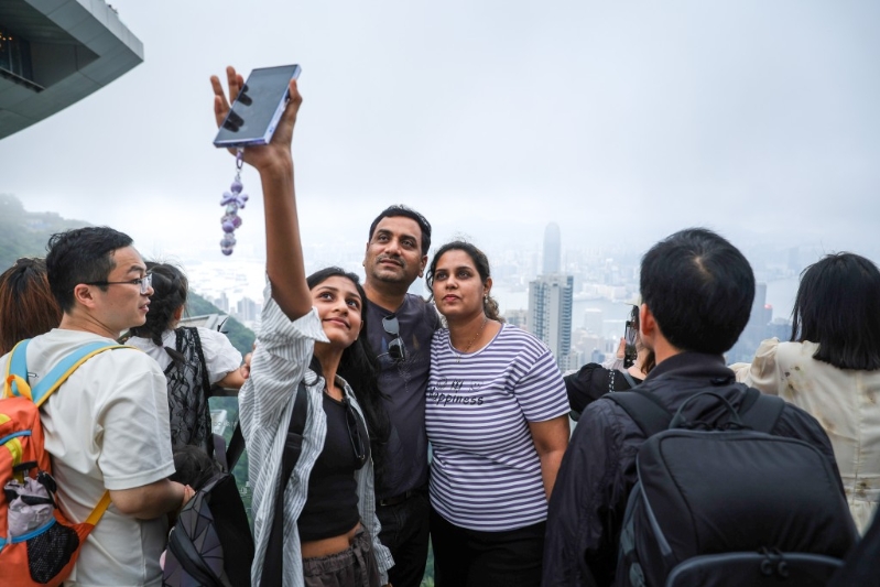 旅客打卡地標式維港景觀。