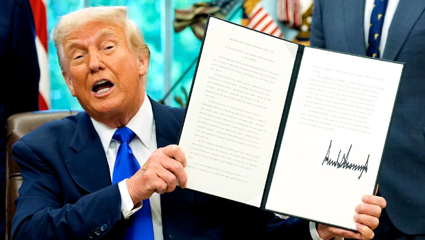 美聯社6日報導，美國總統特朗普下周出訪中東期間，預計將宣布美國將改稱“波斯灣”為“阿拉伯灣”。