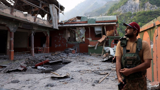 印巴爆發近代最大規?？諔?，125架戰斗機在空中纏斗1小時。圖為遭印度空襲的巴基斯坦清真寺。