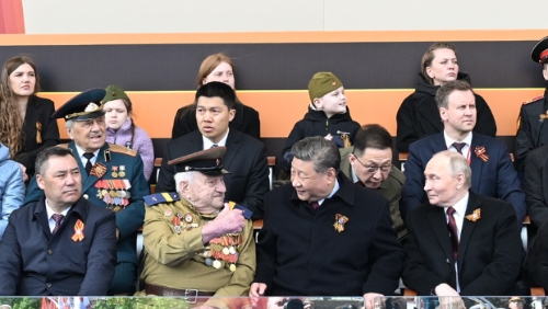 當地時間5月9日，俄羅斯舉行盛大慶典，紀念蘇聯偉大衛國戰爭勝利80周年。國家主席習近平和來自世界20多個國家及國際組織領導人應邀出席慶典。新華社