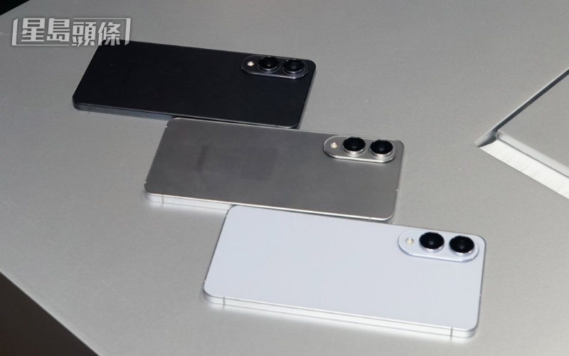 Galaxy S25 Edge備有黑、銀及藍3種鈦金屬色。