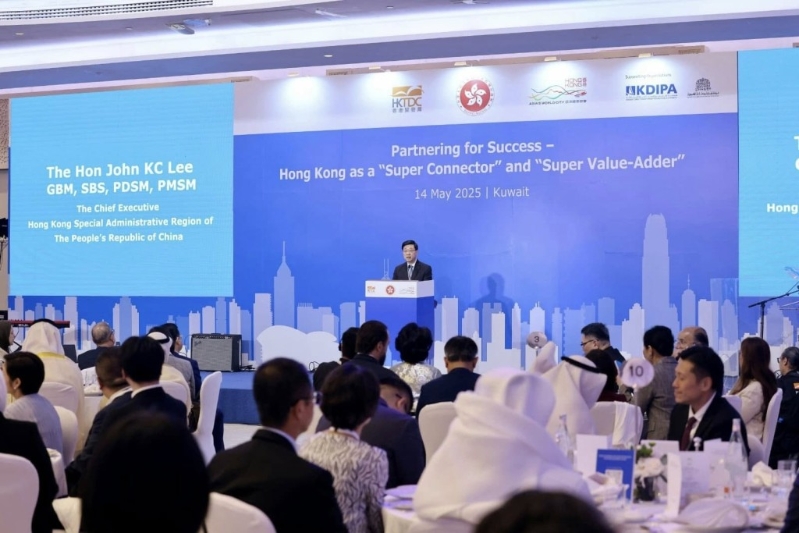 李家超出席了由特區政府和香港貿發局主辦、科威特直接投資促進局和科威特工商協會協辦的高層商務午宴。李家超FB圖片