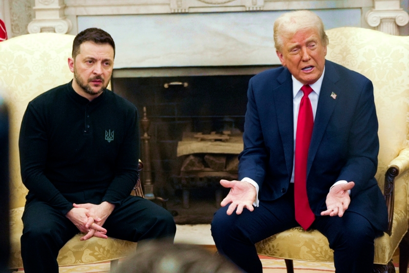 澤連斯基（左）