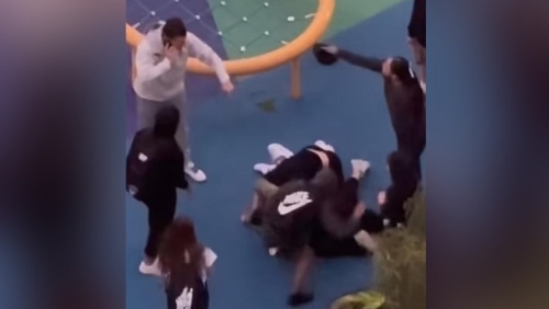 華裔女子在悉尼街頭被毆影片在社交平臺瘋傳。