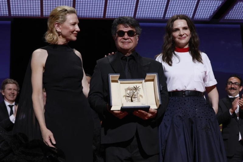 伊朗導演約化巴納希憑《It Was Just an Accident》捧走金棕櫚獎獎，成為歐洲三大影展大滿貫的導演之一。