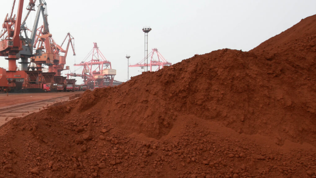 江蘇連云港碼頭待出口的稀土。