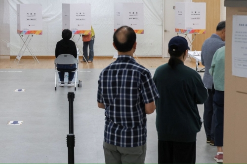 韓國3日舉行大選，至當地時間晚上7時，投票率已超越上屆的總投票率。路透社