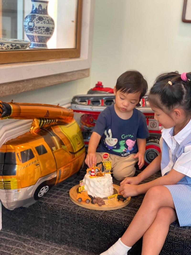 李美慧為兒子舉行2歲生日，令豪宅內貌進一步曝光。2