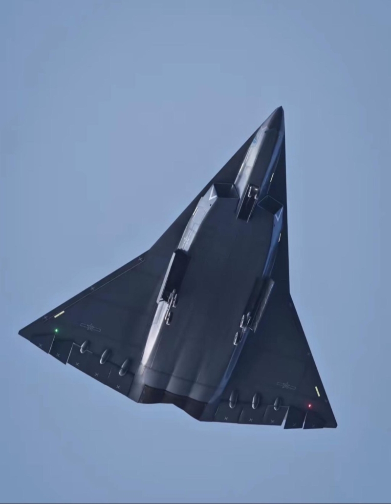 網上流傳的殲-36照片 。抖音@周ker