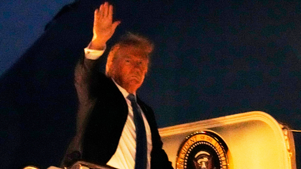 美國總統特朗普16日提前離開加拿大7大工業國集團（G7）峰會，卡爾加里國際機場（Calgary International Airport）搭機返美。